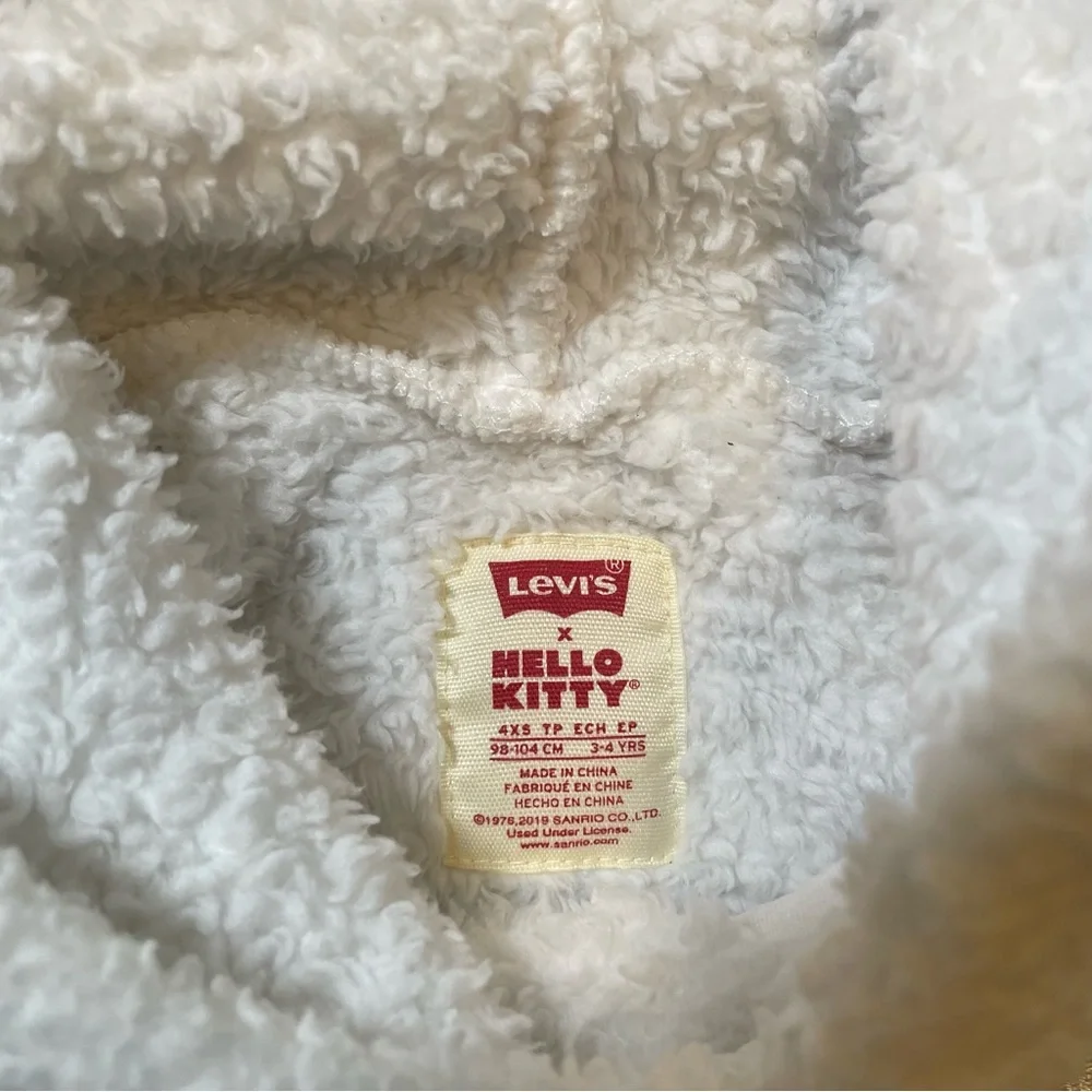 Levi's Hello‎ Kitty Sherpa Hoodie White Cozy Fleece Pullover Kids XS 4